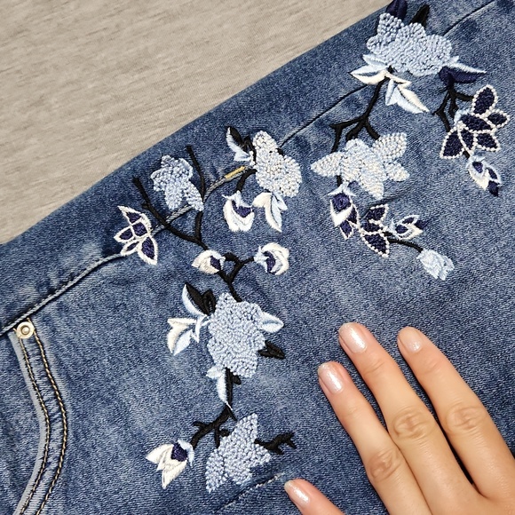 🔴 TOPSHOP Floral Embroidered Denim High Rise Skinny Jeans - Picture 11 of 15